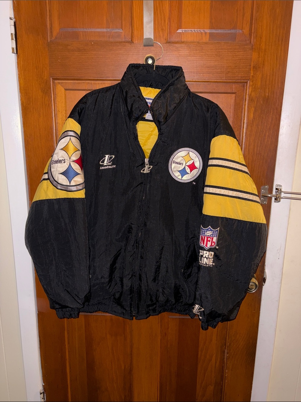 Vintage 1990 Pittsburgh Steelers Black & Yellow NFL Jacket - Pro Line